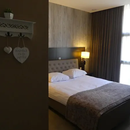 Hotel De Maaskant Maaseik Buitenkant foto